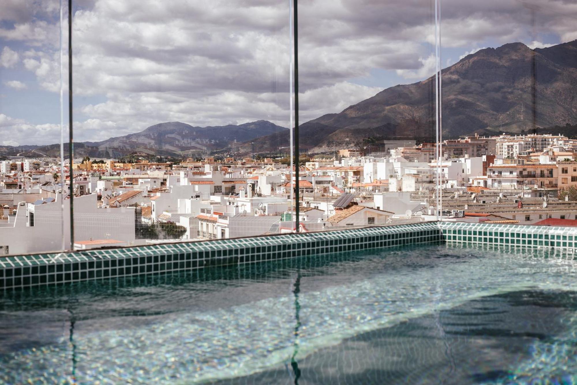 Hotel Estepona Plaza Exterior photo